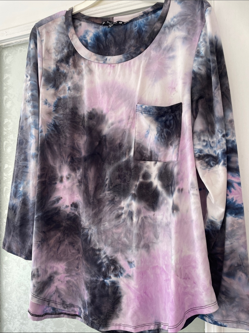 Tie-Dye Long Sleeve Pocket Tee in Pink & Black
